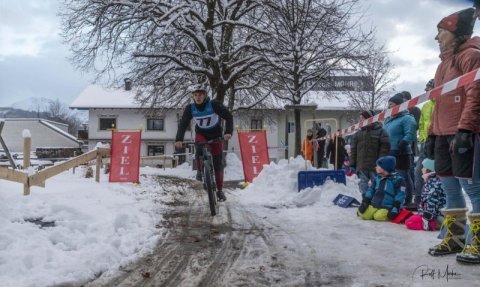 Bike 'n' Ice Showevent | Reutte on Ice am 30.11.1999 in Reutte / Foto: Rolf Marke Bike 'n' Ice Showevent | Reutte on Ice am 30.11.1999 in Reutte / Foto: Rolf Marke